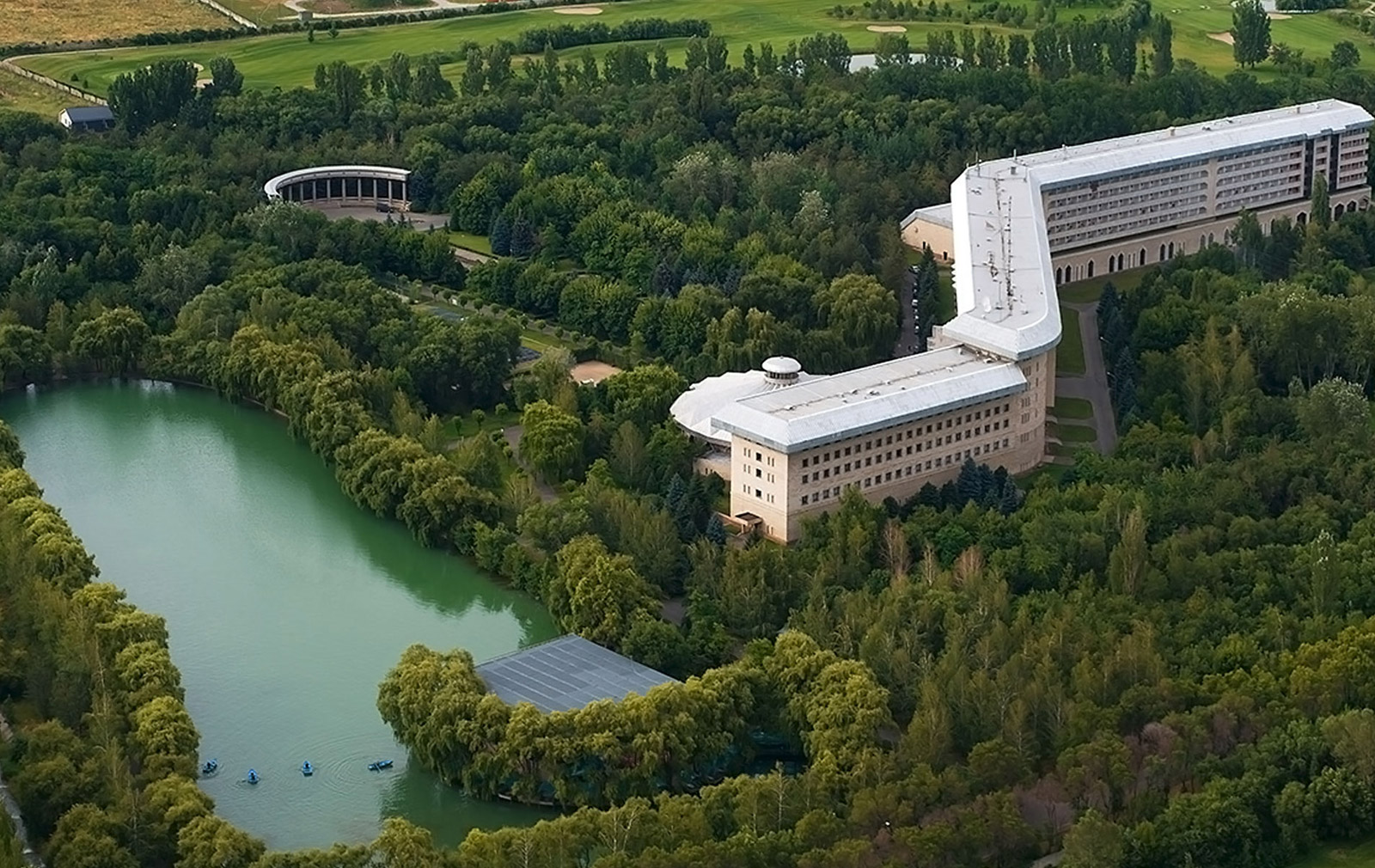 SWISSÔTEL WELLNESS RESORT ALATAU ALMATY